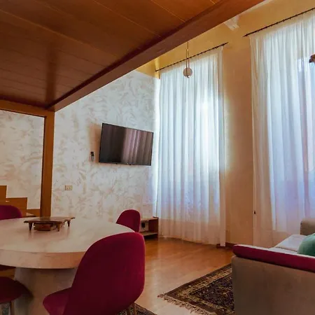 Navona Family House-2